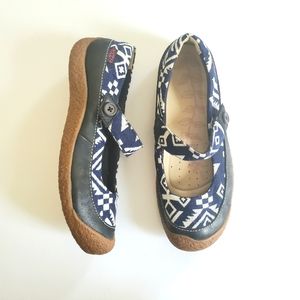 Keen Women's 8.5 US Canvas Mary Jane Shoes